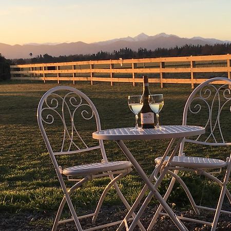 Bentleys Country Stay Hawarden Exteriör bild