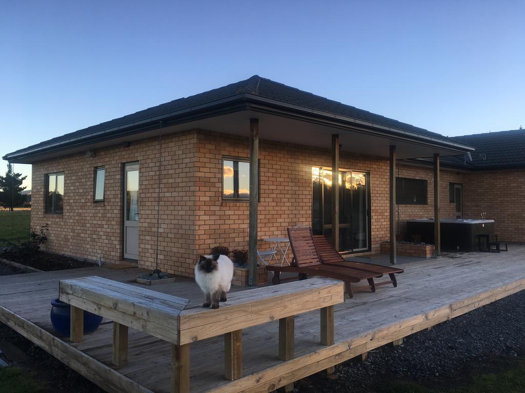 Bentleys Country Stay Hawarden Exteriör bild
