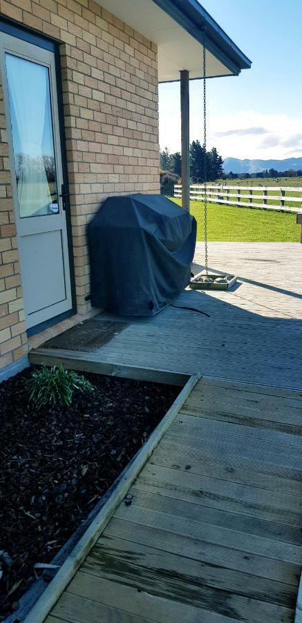 Bentleys Country Stay Hawarden Exteriör bild